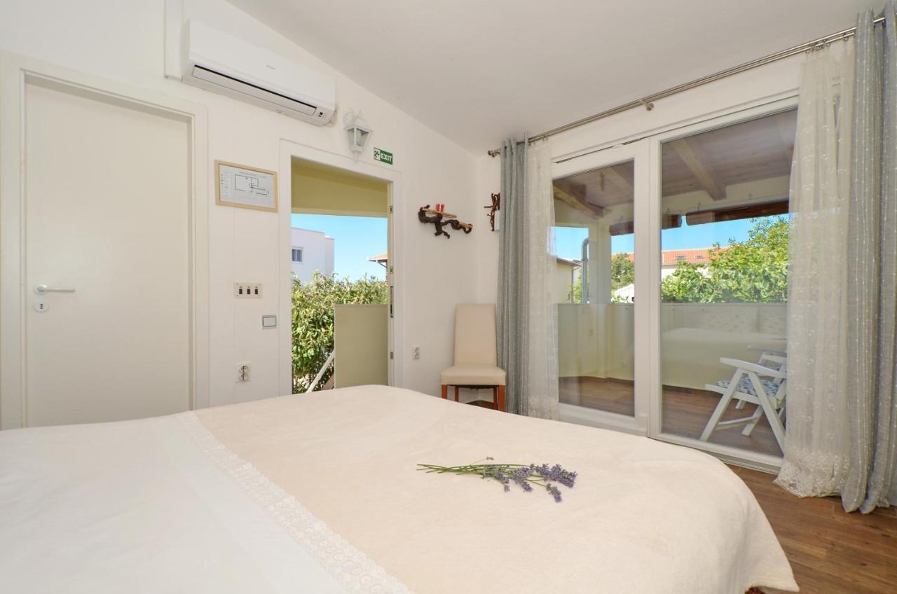Lavender Garden House Villa โรกอซนิซา ภายนอก รูปภาพ
